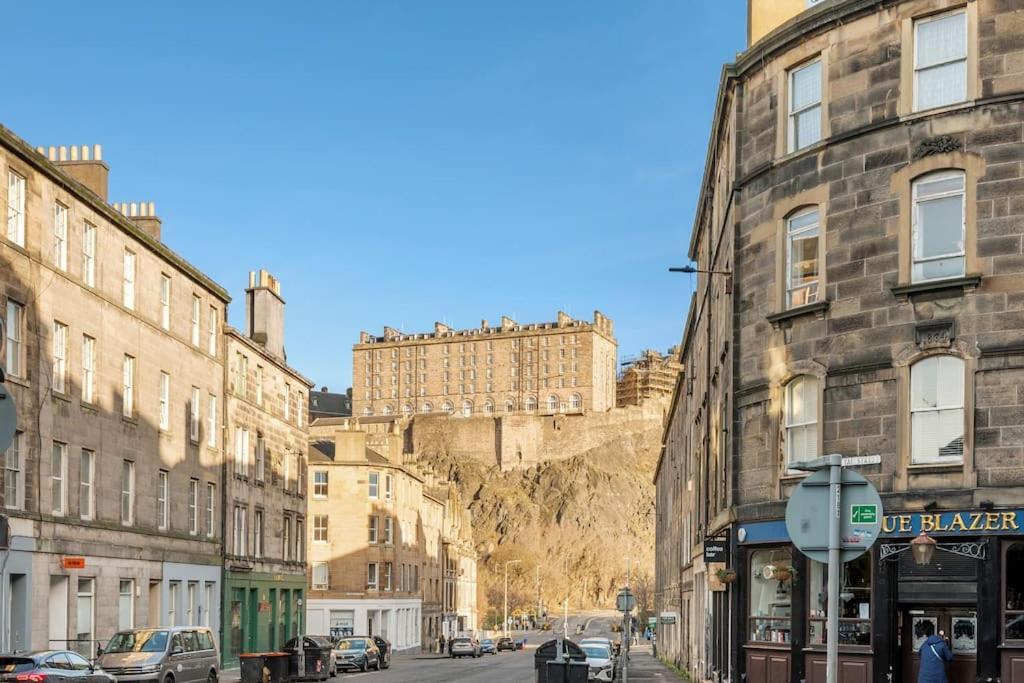 Two Bedroom Apartment-Central Edinburgh-Old Town-Licensed Edimburgo Exterior foto