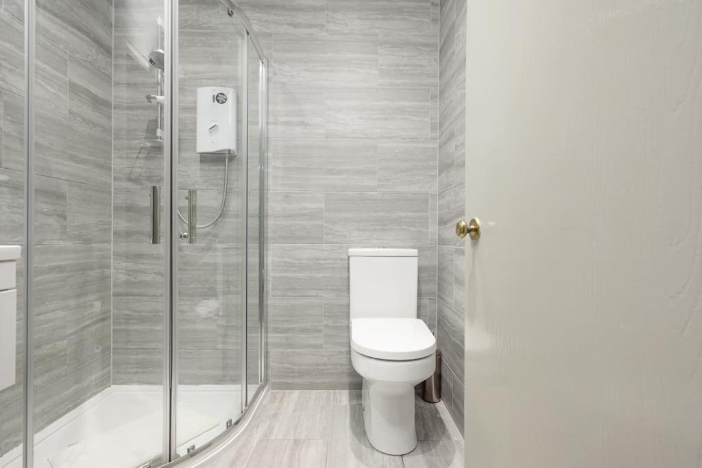 Two Bedroom Apartment-Central Edinburgh-Old Town-Licensed Edimburgo Exterior foto