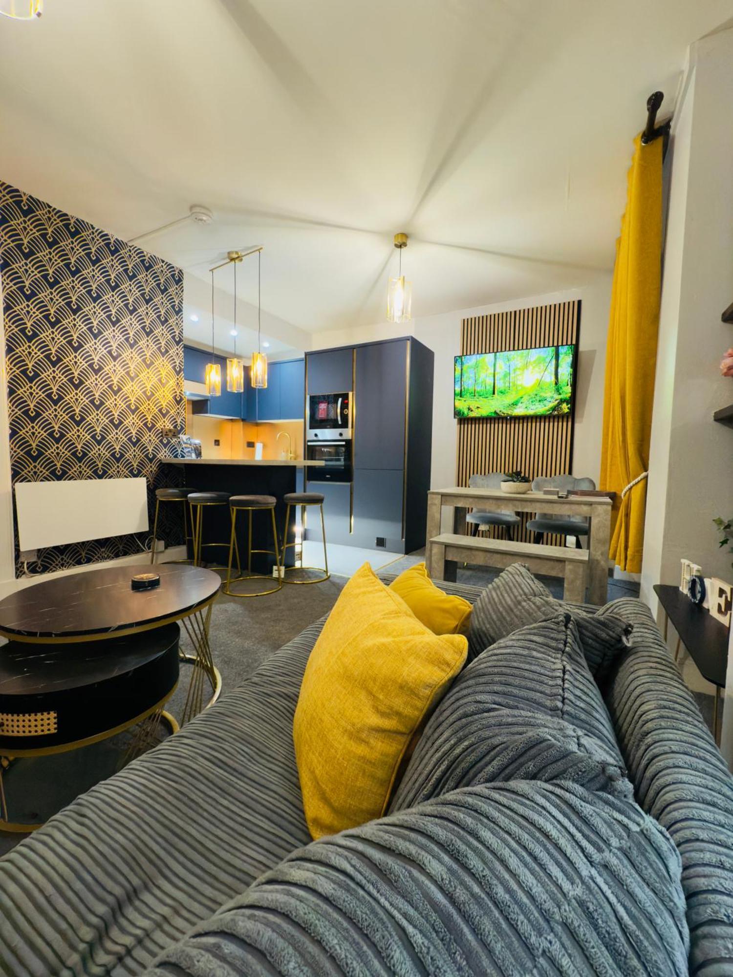 Two Bedroom Apartment-Central Edinburgh-Old Town-Licensed Edimburgo Exterior foto